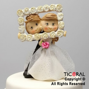 ADORNO PAREJA DE NOVIOS CON MARCO PORCELANA FRIA x 1